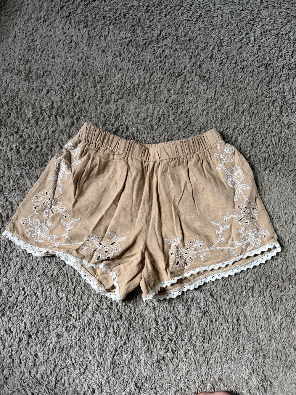 Universal Thread Tan High-Rise Embroidered Shorts with White Lace